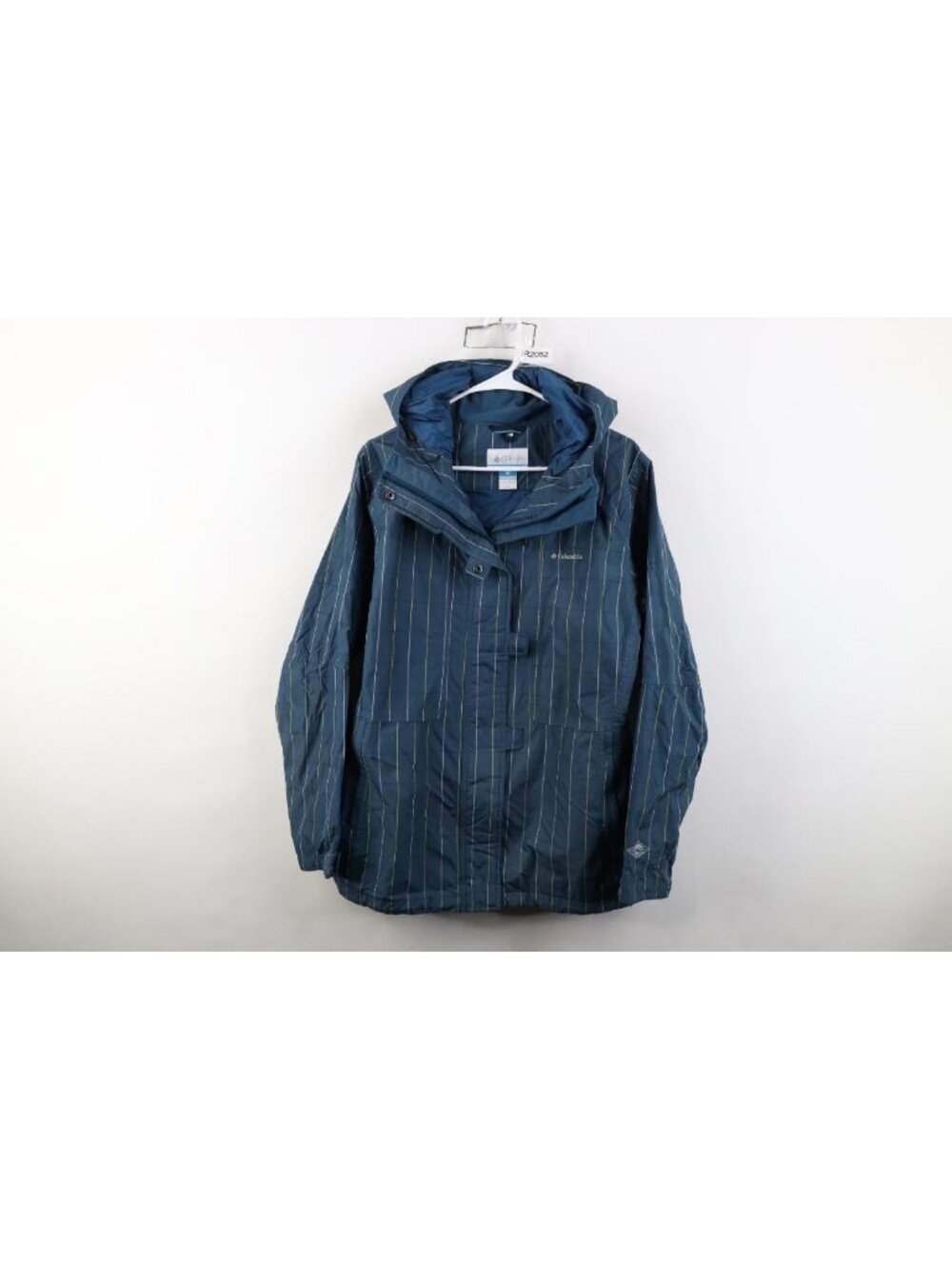 Vintage Columbia Womens XL Distressed Spell Out Ski Snowboard Hooded Jacket